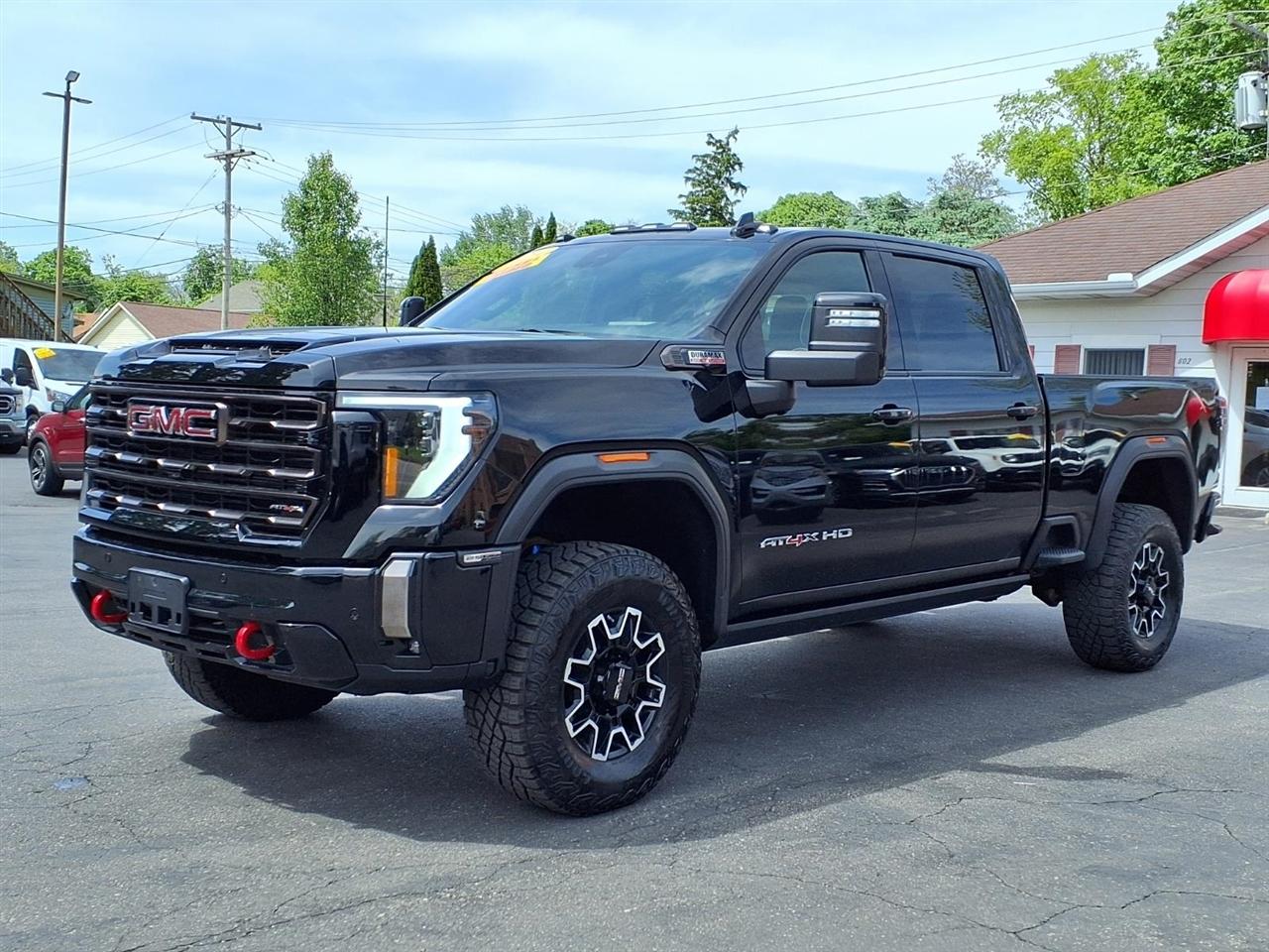 GMC Sierra 2500HD 4WD Crew Cab 159" AT4X 2024