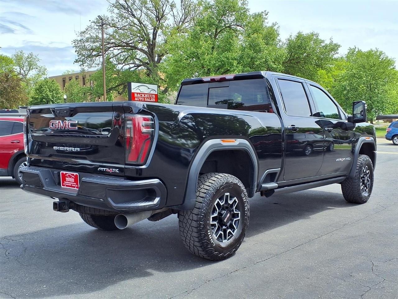 GMC Sierra 2500HD 4WD Crew Cab 159" AT4X 2024