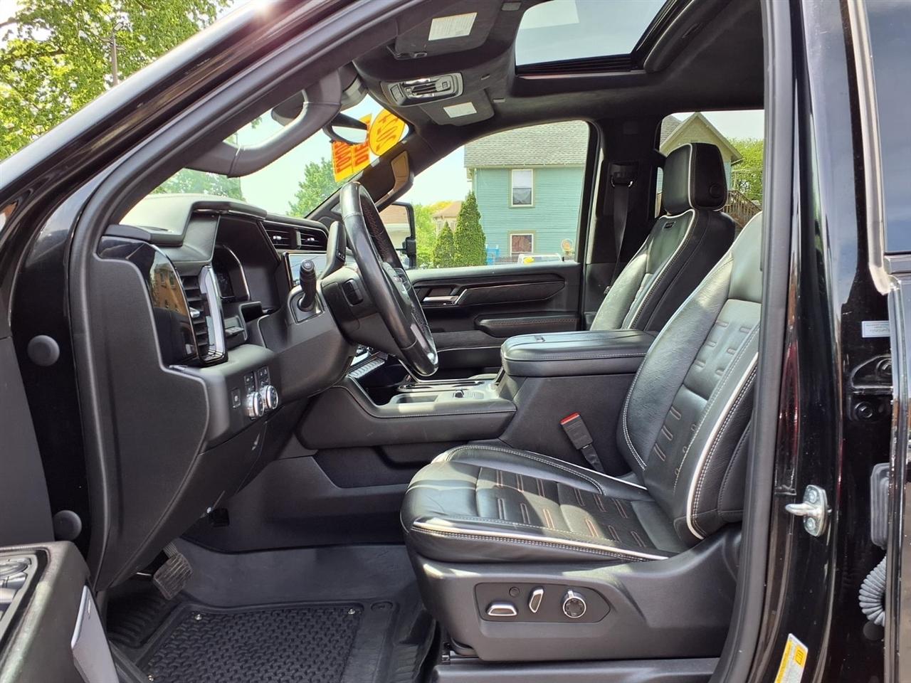 GMC Sierra 2500HD 4WD Crew Cab 159" AT4X 2024
