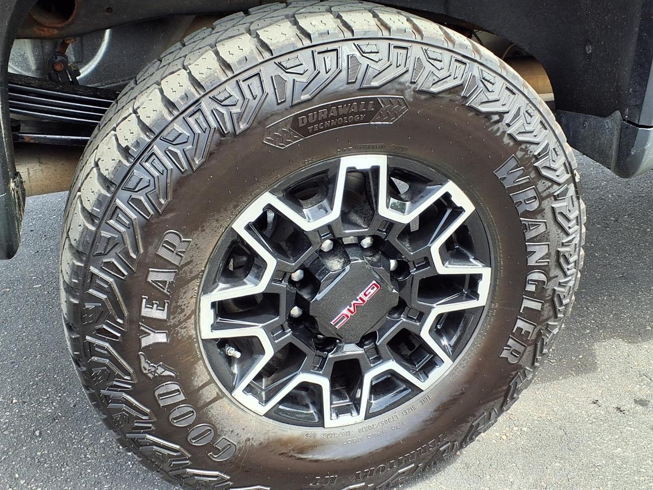 GMC Sierra 2500HD 4WD Crew Cab 159" AT4X 2024