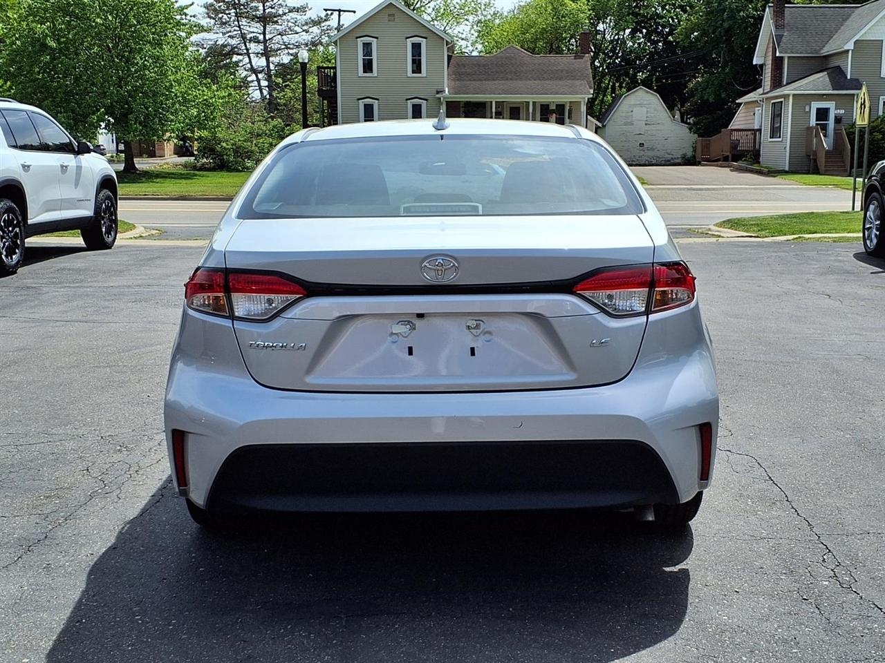 Toyota Corolla LE CVT (Natl) 2024