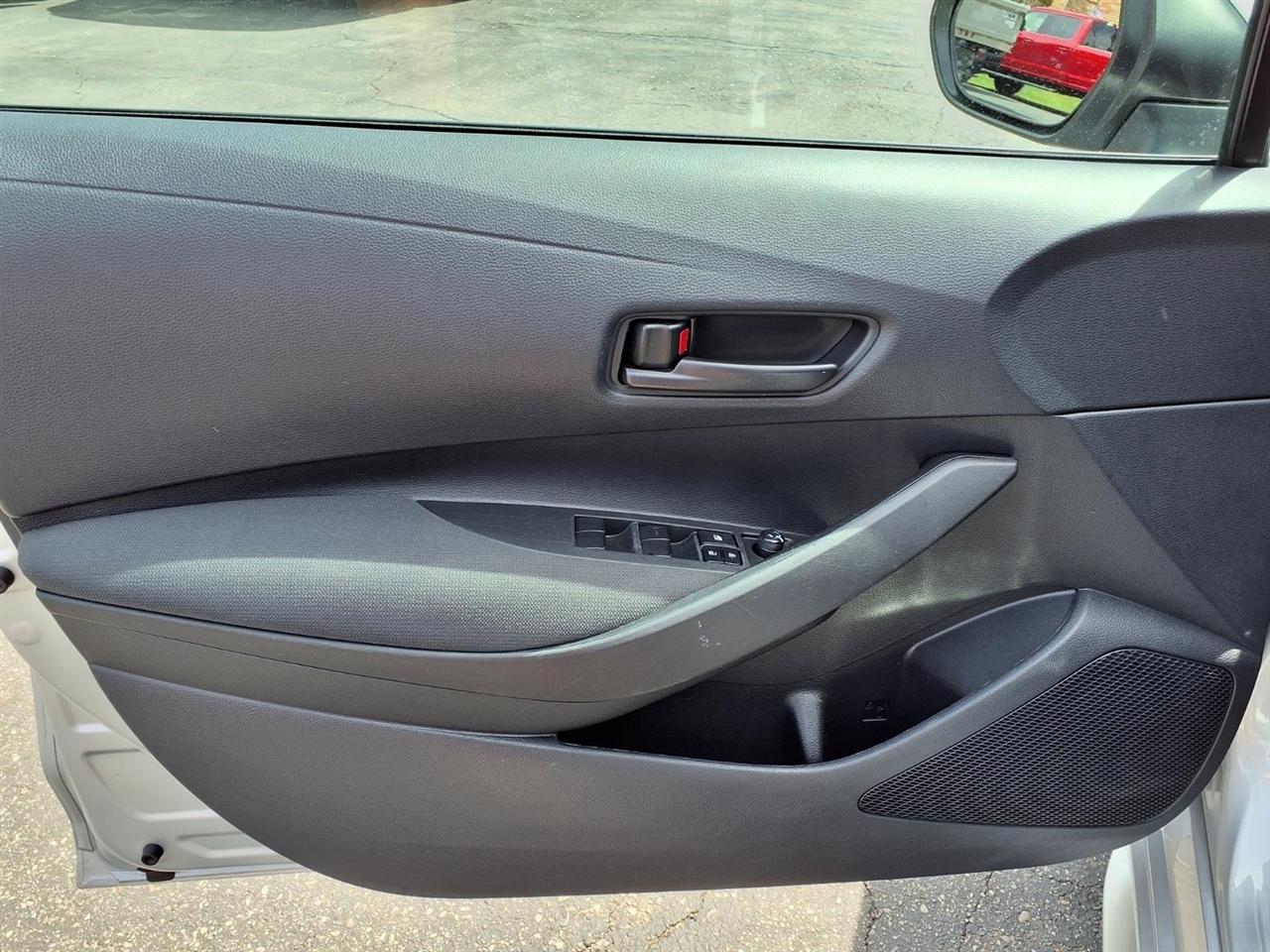 Toyota Corolla LE CVT (Natl) 2024