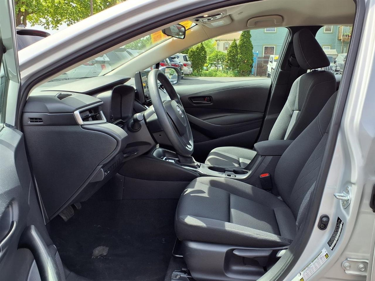 Toyota Corolla LE CVT (Natl) 2024