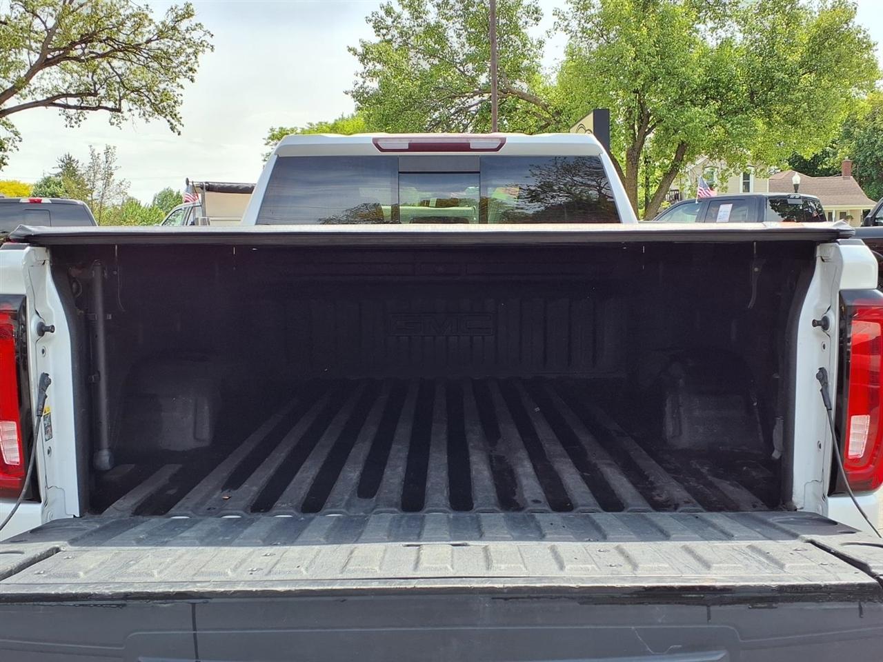 GMC Sierra 1500 4WD Crew Cab 157" SLT 2020