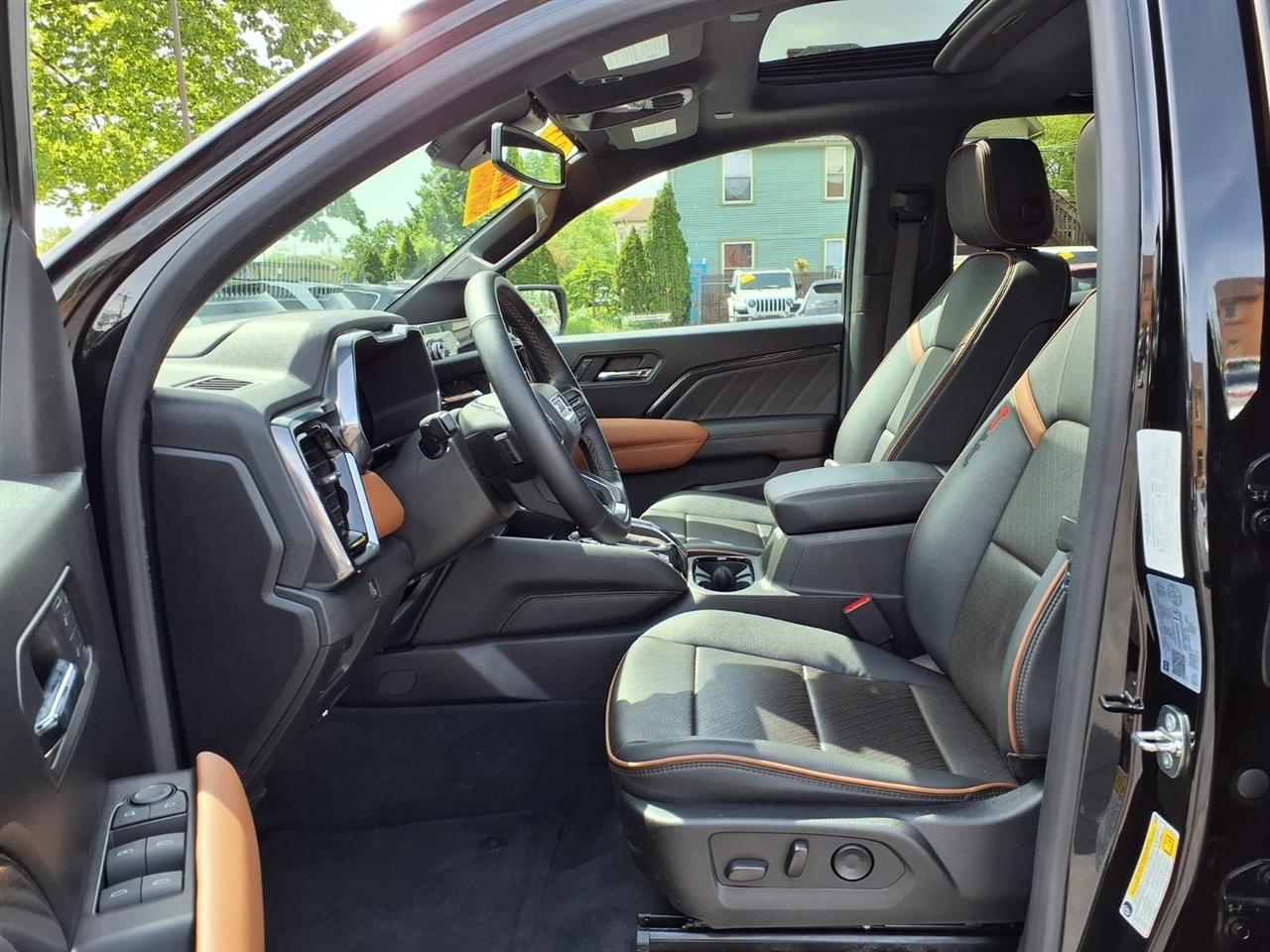 GMC Canyon 4WD Crew Cab AT4 2023