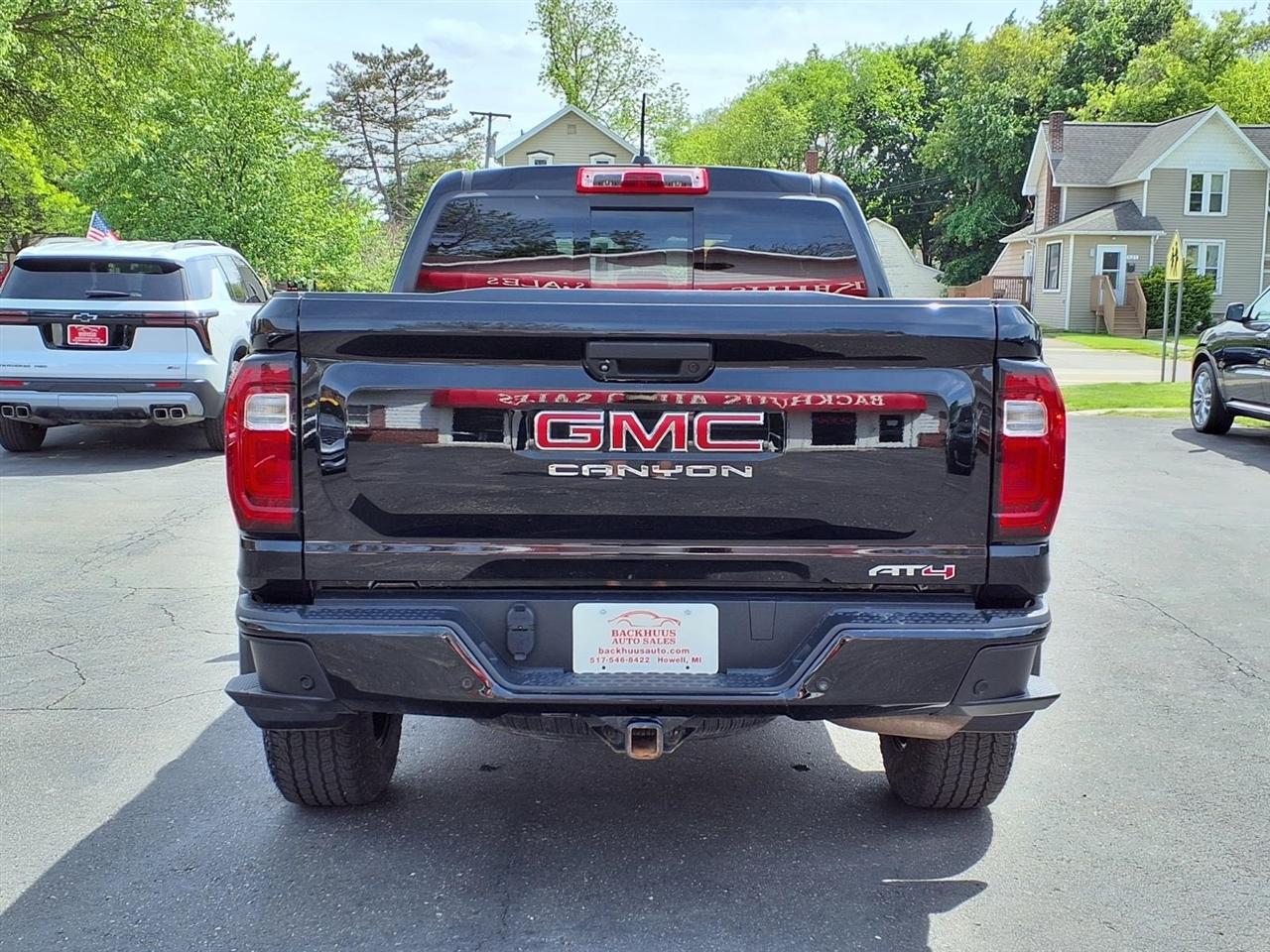 GMC Canyon 4WD Crew Cab AT4 2023