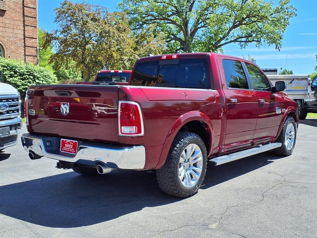 RAM 1500 Longhorn 4x2 Crew Cab 5'7" Box 2017