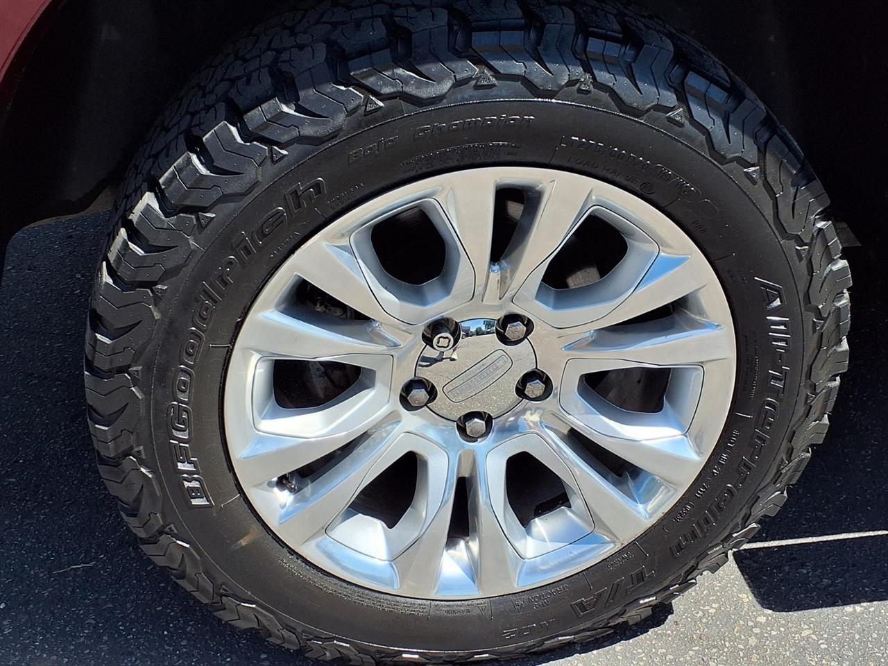 RAM 1500 Longhorn 4x2 Crew Cab 5'7" Box 2017
