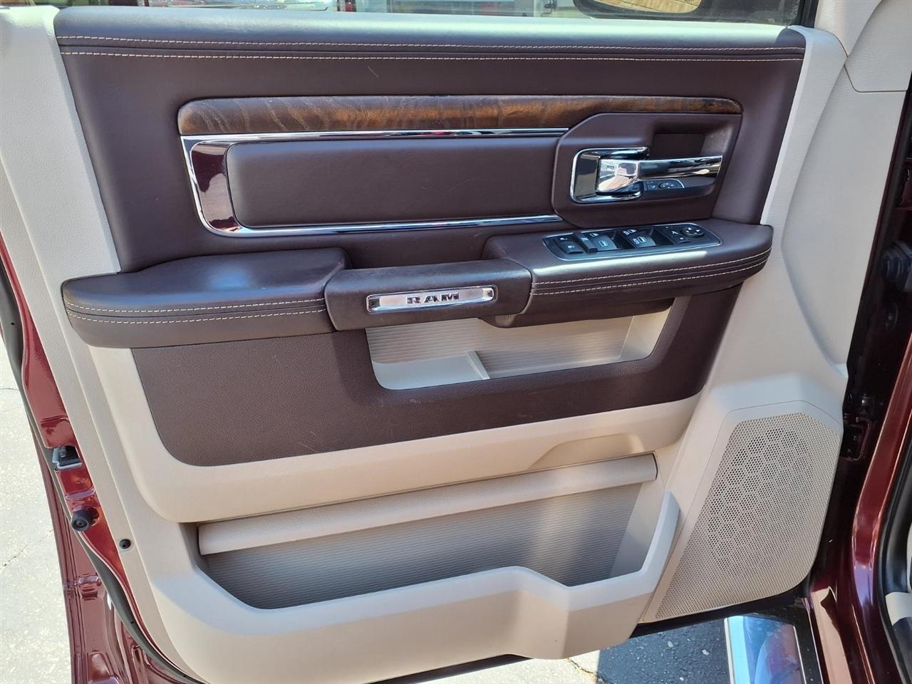 RAM 1500 Longhorn 4x2 Crew Cab 5'7" Box 2017