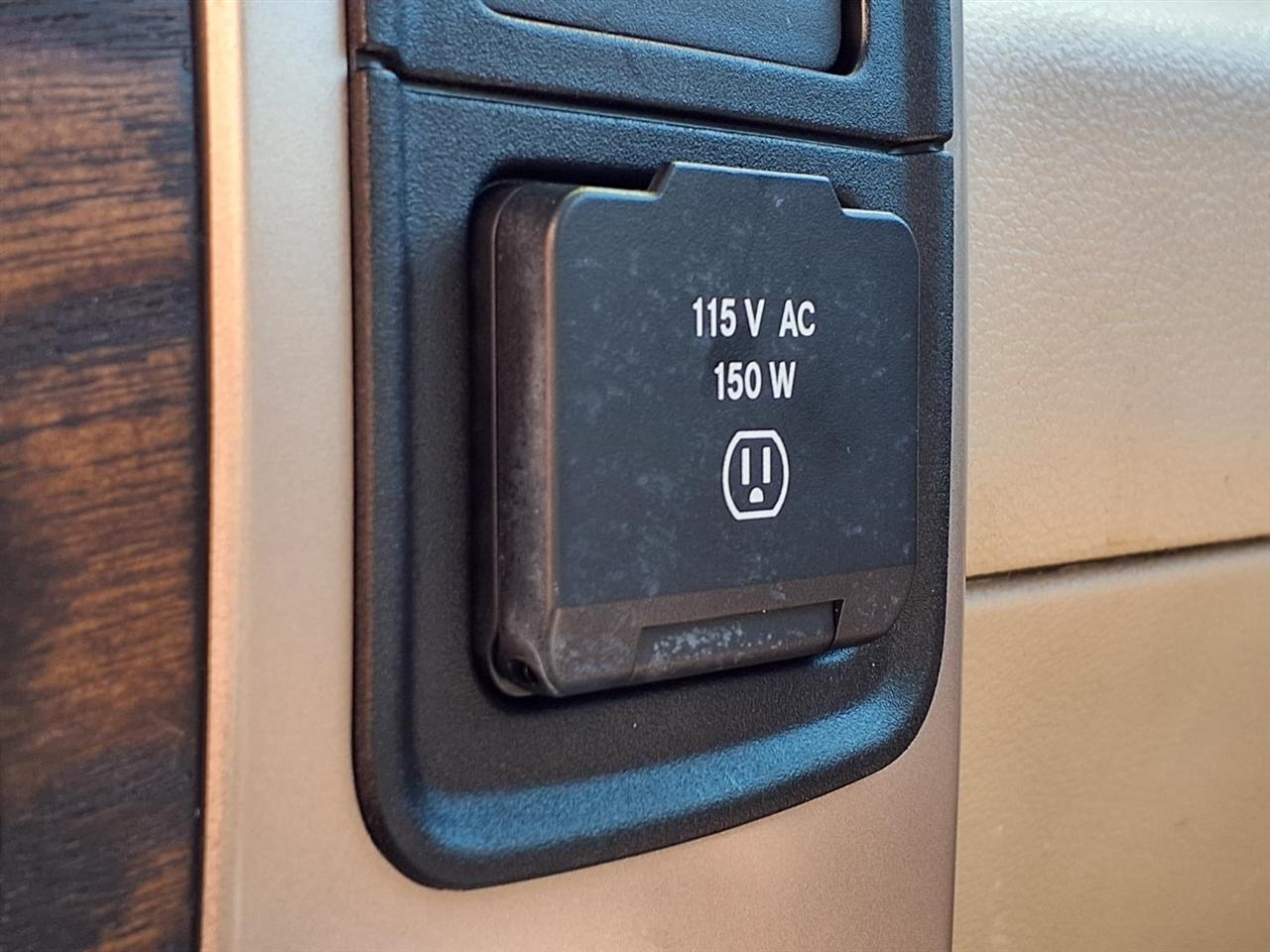 RAM 1500 Longhorn 4x2 Crew Cab 5'7" Box 2017