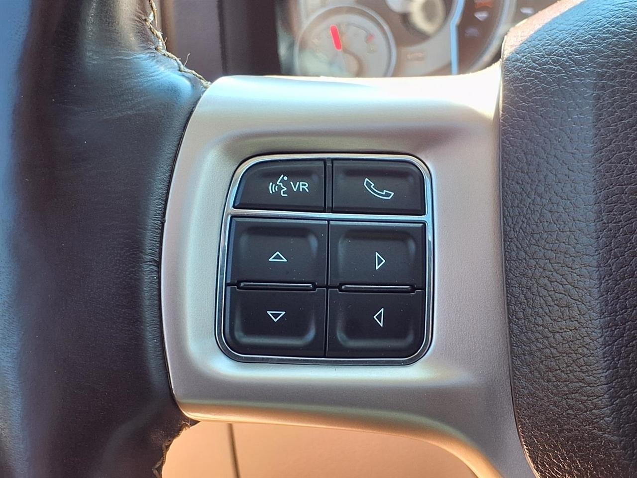 RAM 1500 Longhorn 4x2 Crew Cab 5'7" Box 2017