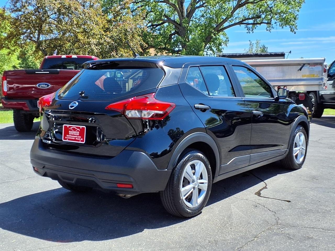 Nissan Kicks SV FWD 2019