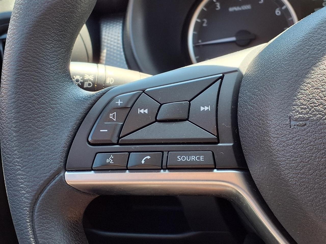 Nissan Kicks SV FWD 2019