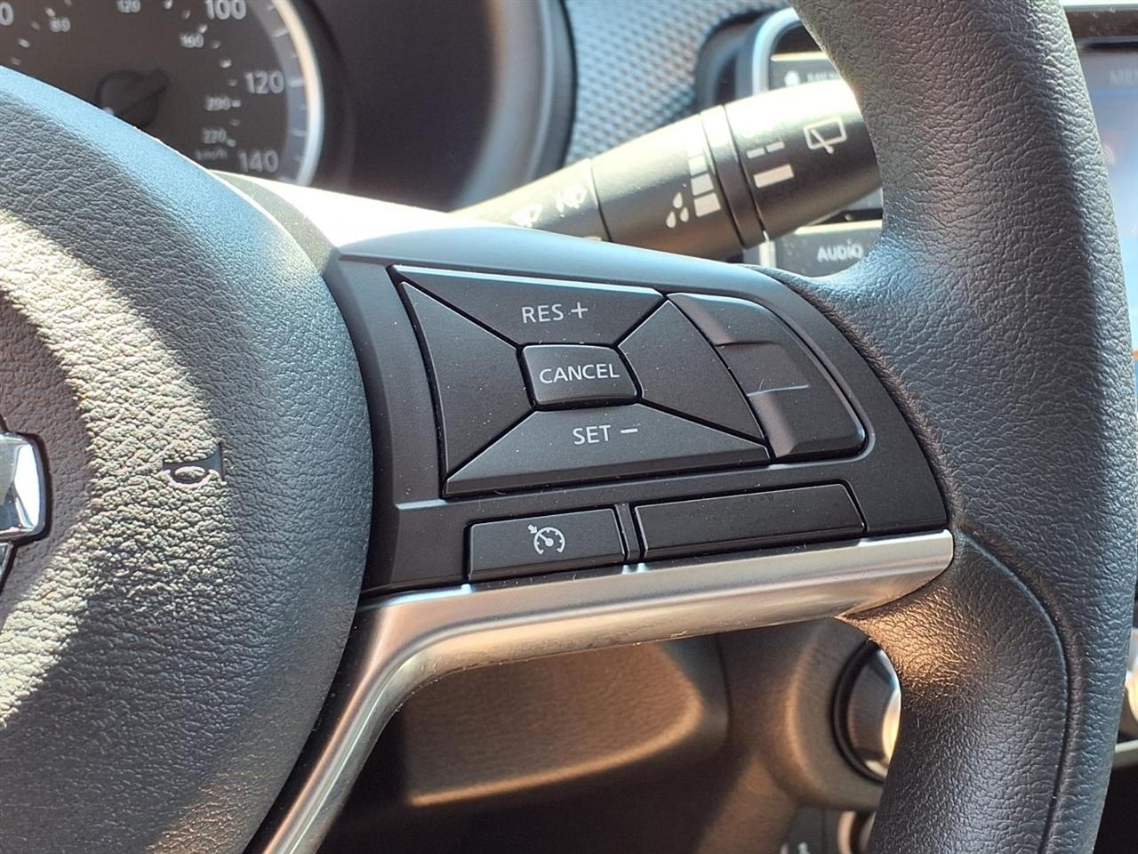 Nissan Kicks SV FWD 2019