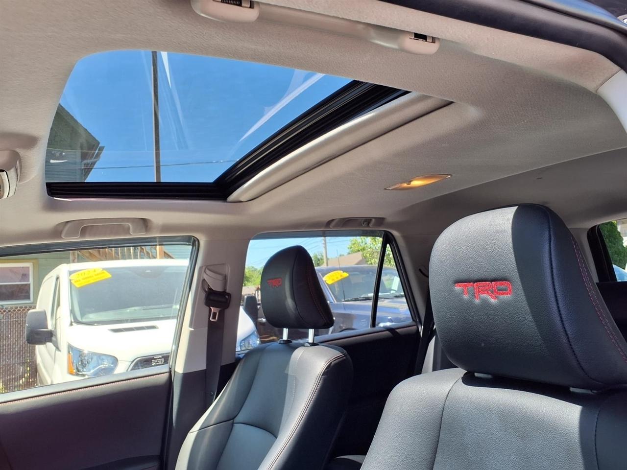 Toyota 4Runner TRD Pro 4WD (Natl) 2024
