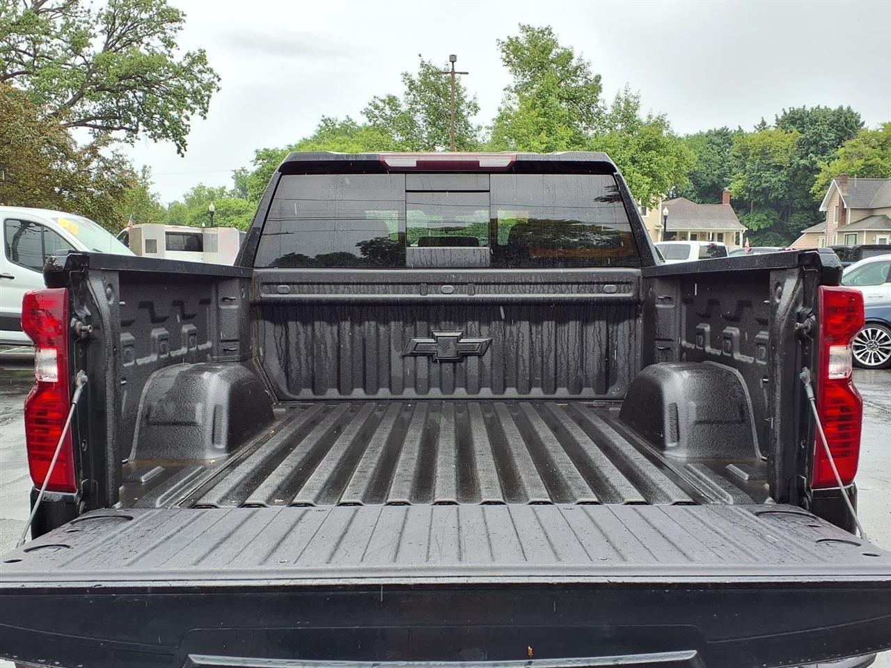 Chevrolet Silverado 1500 4WD Crew Cab 147" LT 2020