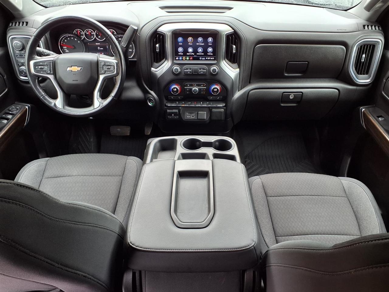 Chevrolet Silverado 1500 4WD Crew Cab 147" LT 2020