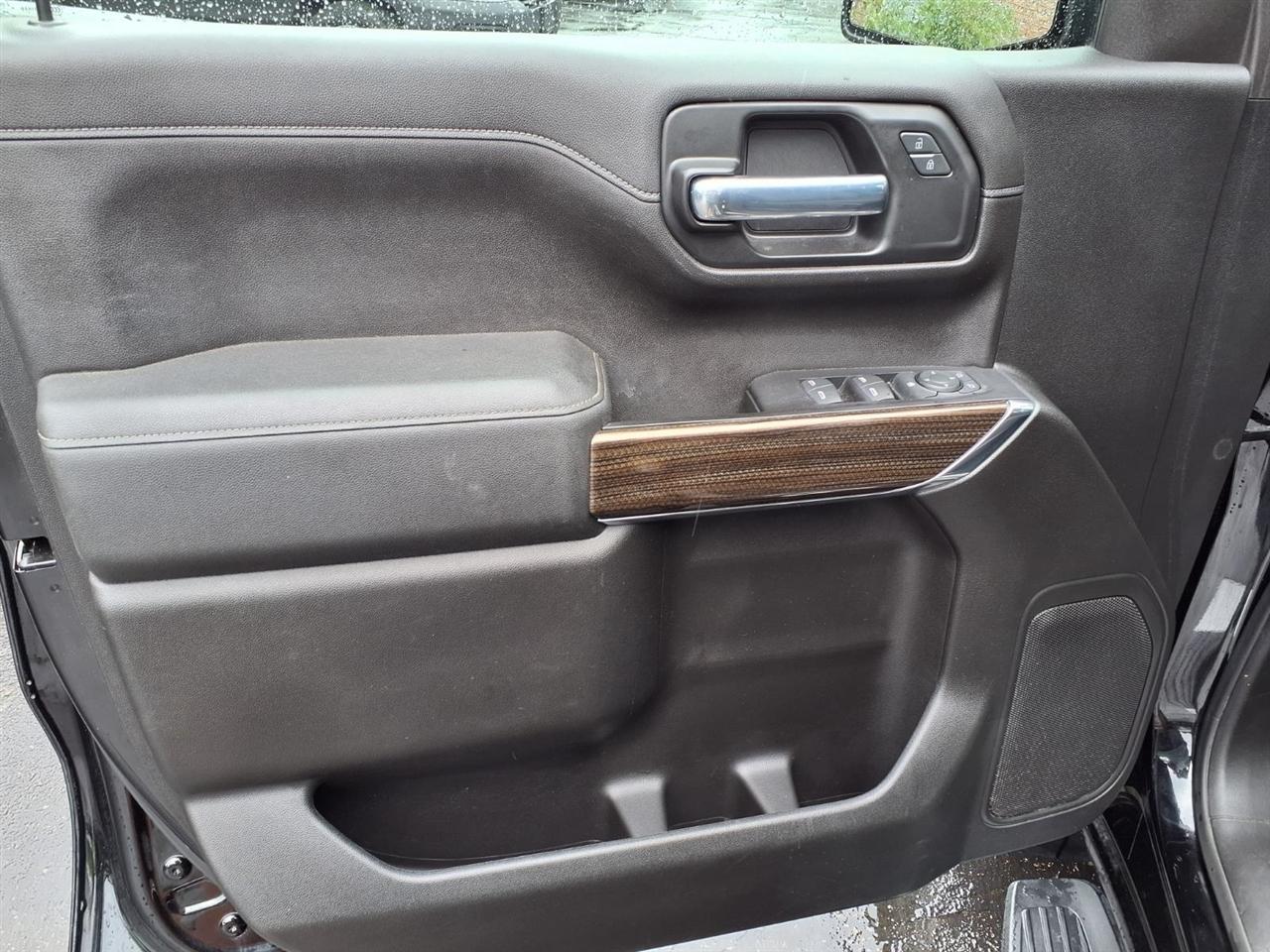Chevrolet Silverado 1500 4WD Crew Cab 147" LT 2020