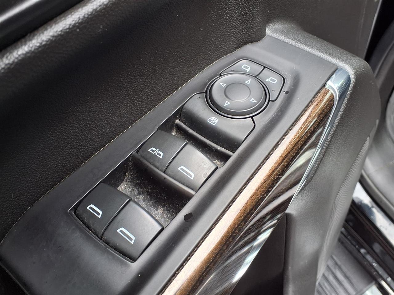 Chevrolet Silverado 1500 4WD Crew Cab 147" LT 2020