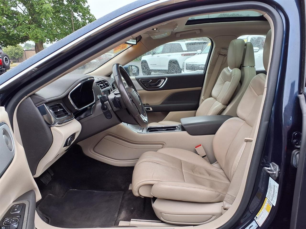 Lincoln Continental Reserve AWD 2017