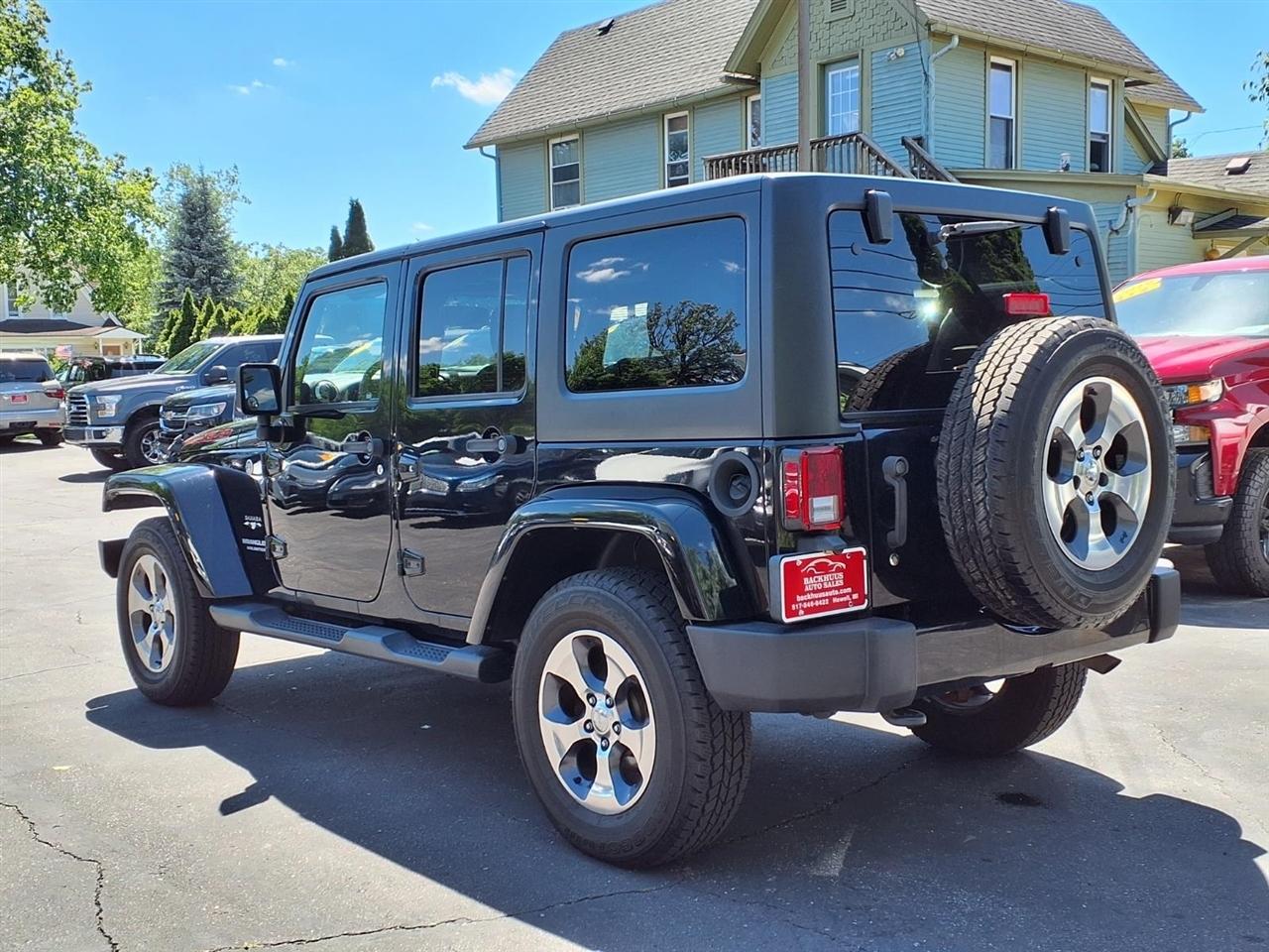 Jeep Wrangler Unlimited 4WD 4dr Sahara 2017