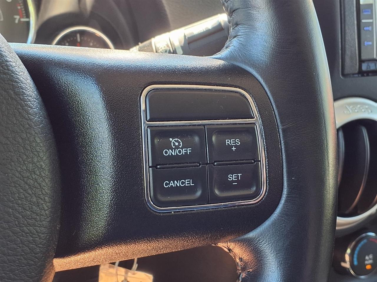 Jeep Wrangler Unlimited 4WD 4dr Sahara 2017