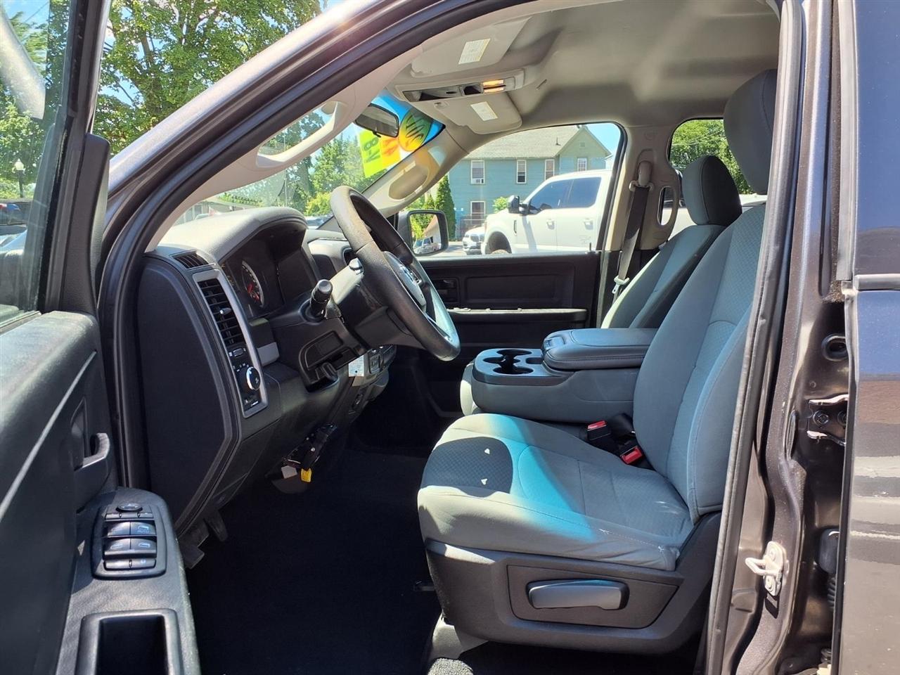 RAM 1500 Classic ST 4x4 Quad Cab 6'4" Box 2019