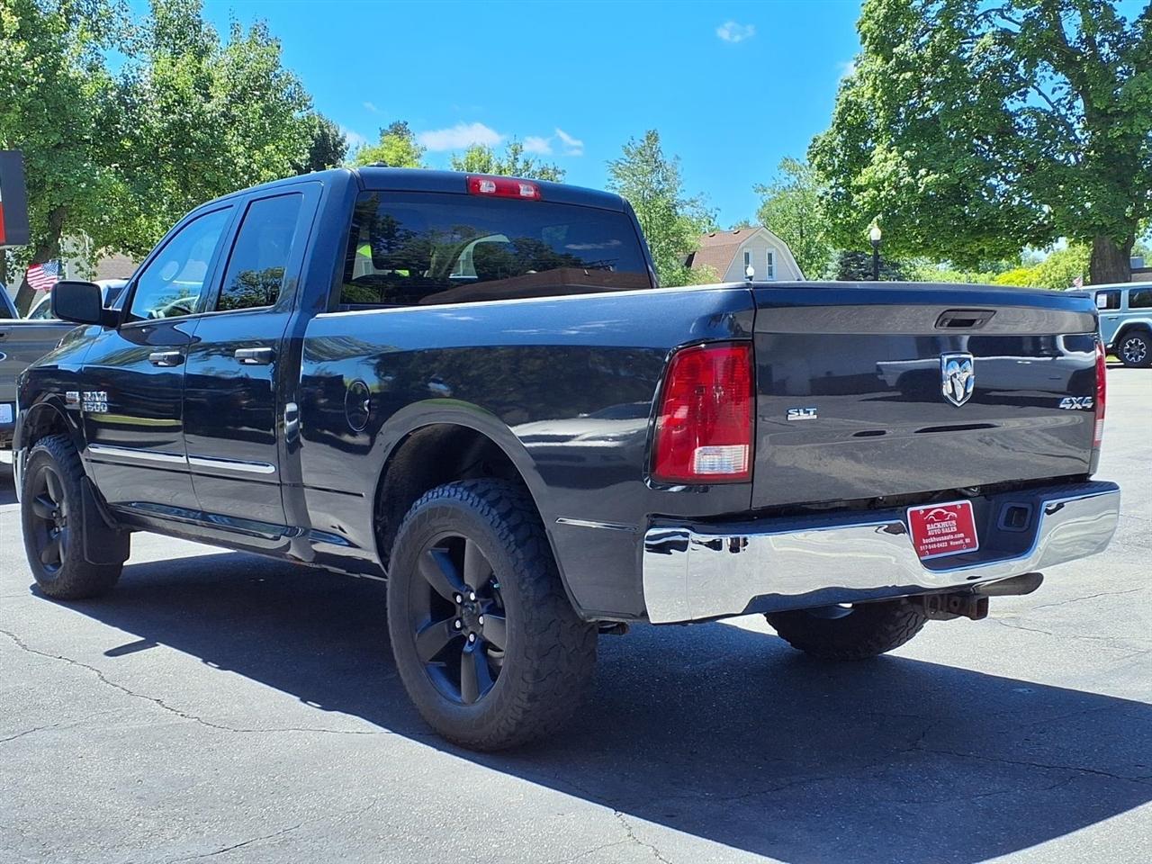 RAM 1500 ST 4x4 Quad Cab 6'4" Box *Ltd Avail* 2018