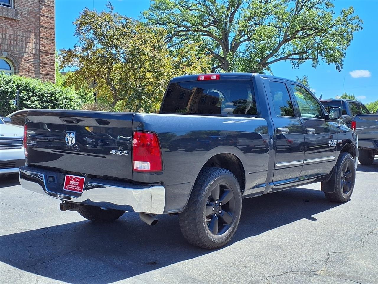 RAM 1500 ST 4x4 Quad Cab 6'4" Box *Ltd Avail* 2018