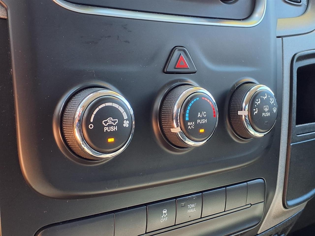 RAM 1500 ST 4x4 Quad Cab 6'4" Box *Ltd Avail* 2018
