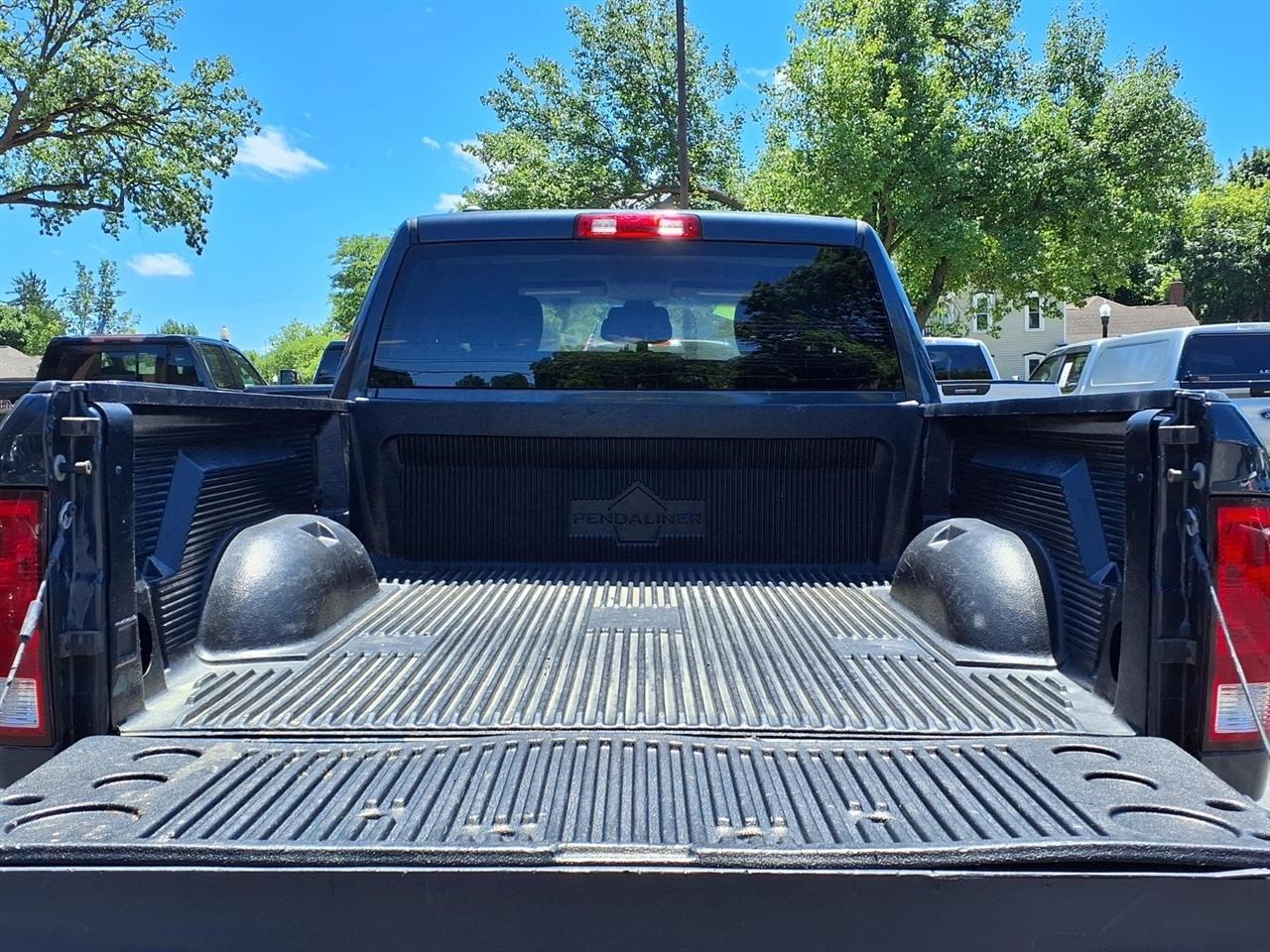 RAM 1500 ST 4x4 Quad Cab 6'4" Box *Ltd Avail* 2018