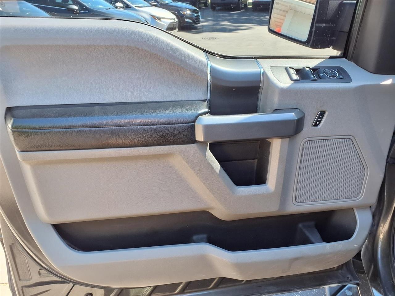 Ford F-150 4WD SuperCrew 145" King Ranch 2016
