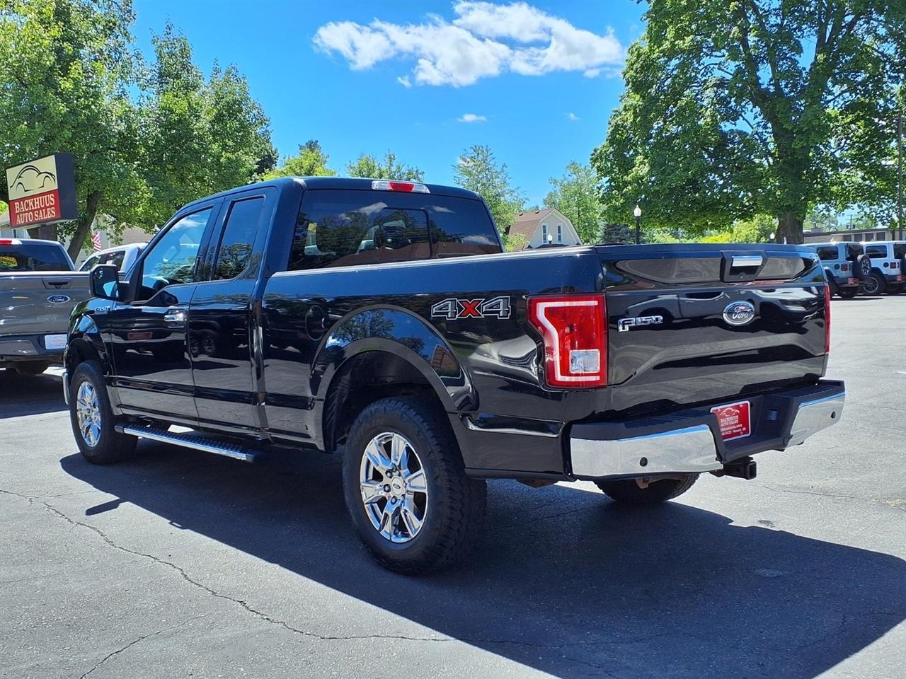 Ford F-150 Lariat 4WD SuperCab 8' Box 2017