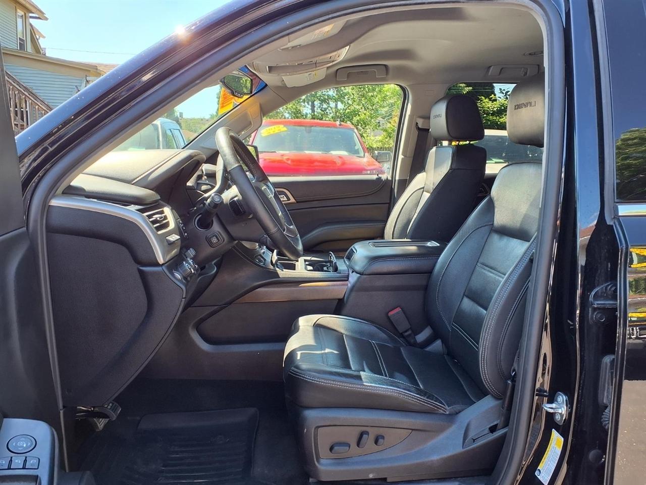 GMC Yukon 4WD 4dr Denali 2018