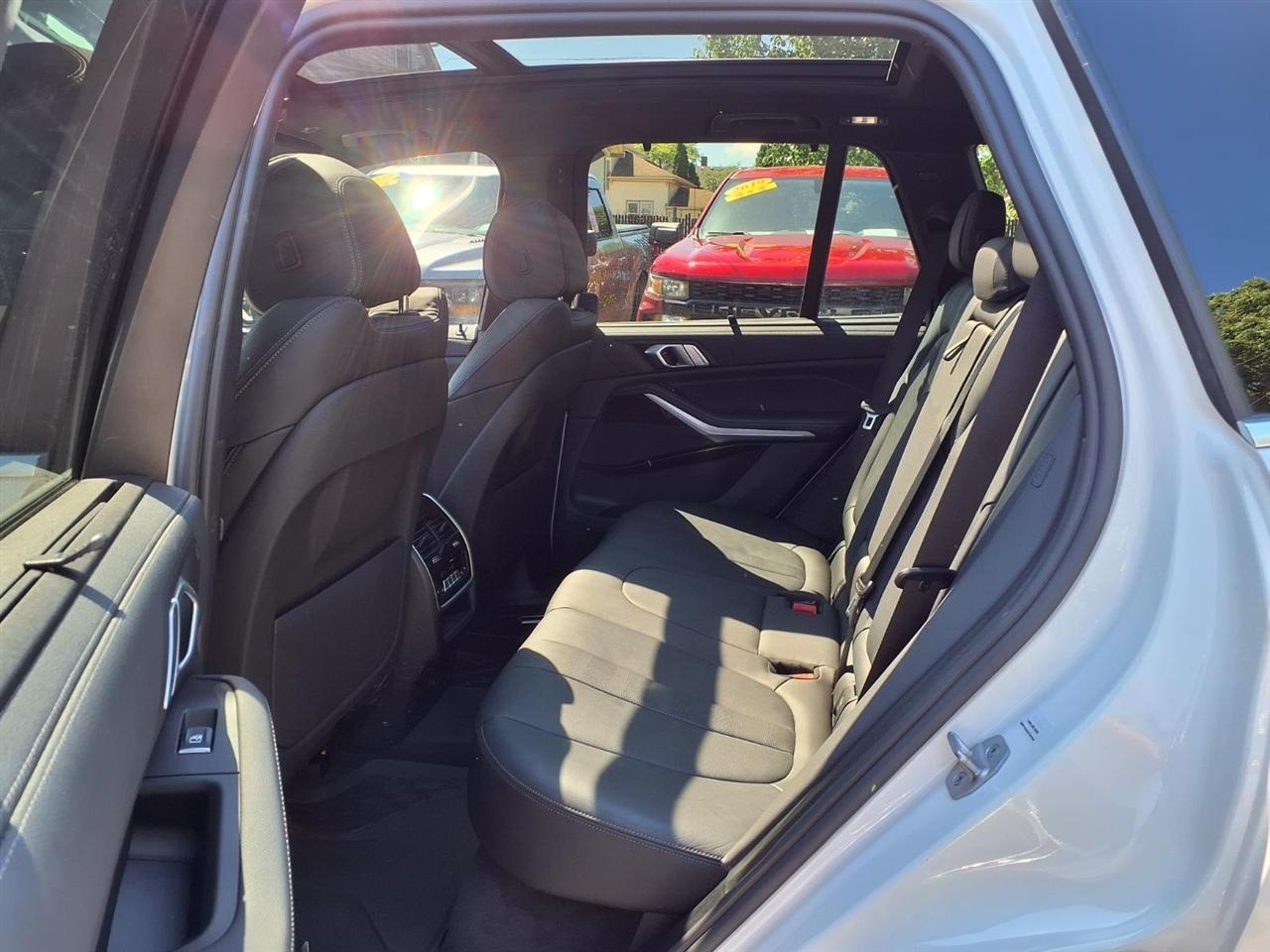BMW X5 xDrive40i Sports Activity Vehicle 2021