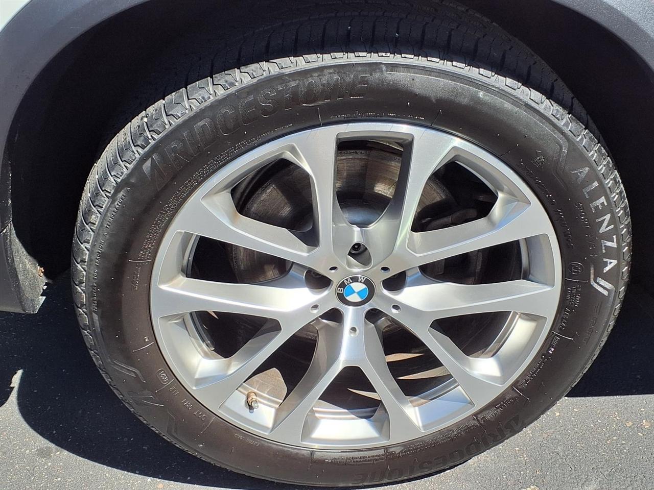 BMW X5 xDrive40i Sports Activity Vehicle 2021