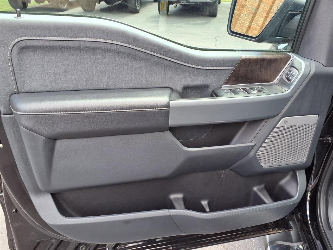 Ford F-150 Lariat SuperCrew 5.5-ft. Bed 4WD 2023
