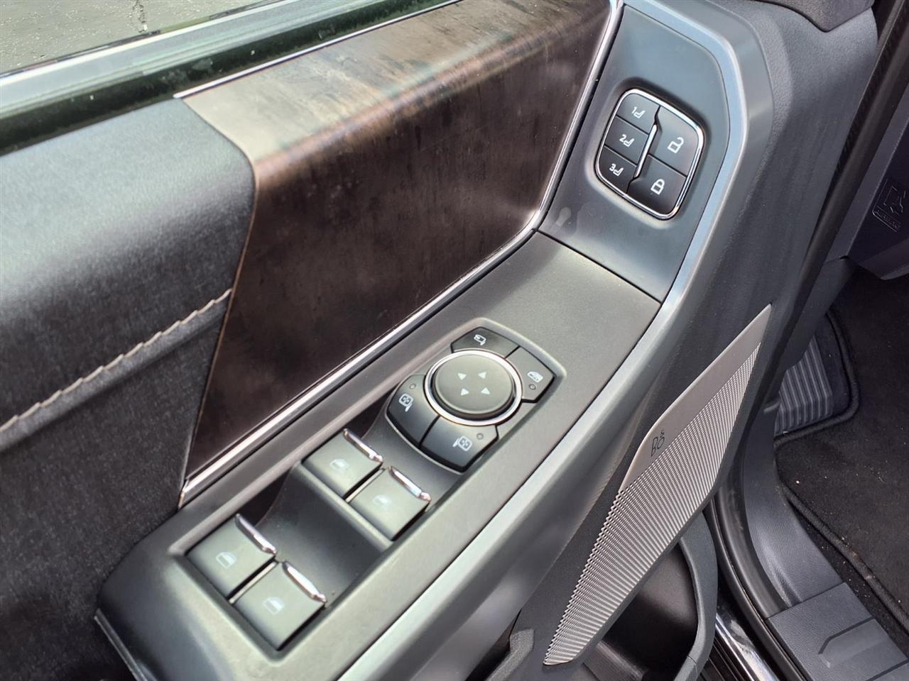 Ford F-150 Lariat SuperCrew 5.5-ft. Bed 4WD 2023