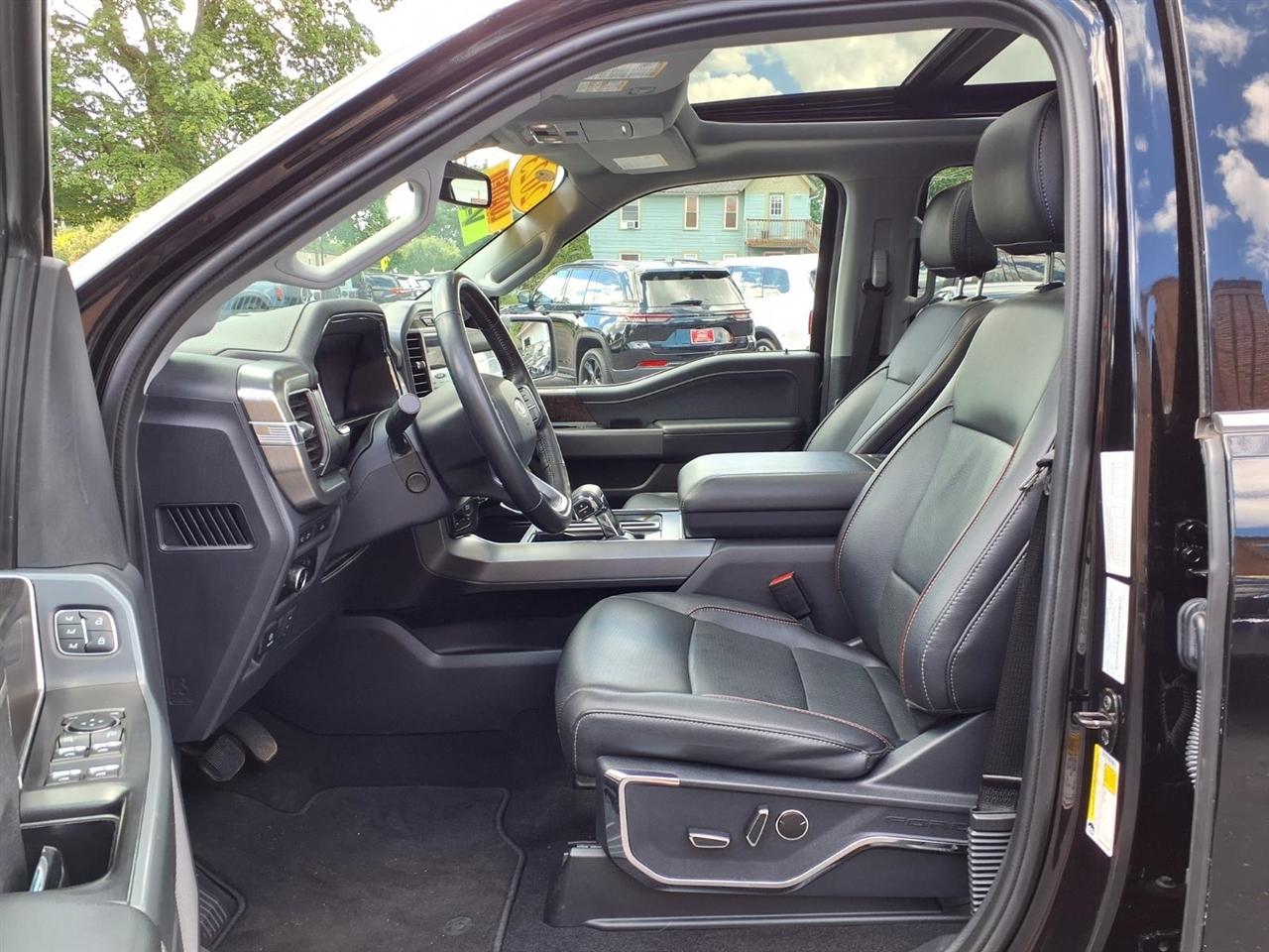 Ford F-150 Lariat SuperCrew 5.5-ft. Bed 4WD 2023