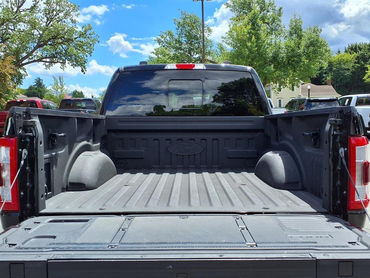 Ford F-150 Lariat SuperCrew 5.5-ft. Bed 4WD 2023