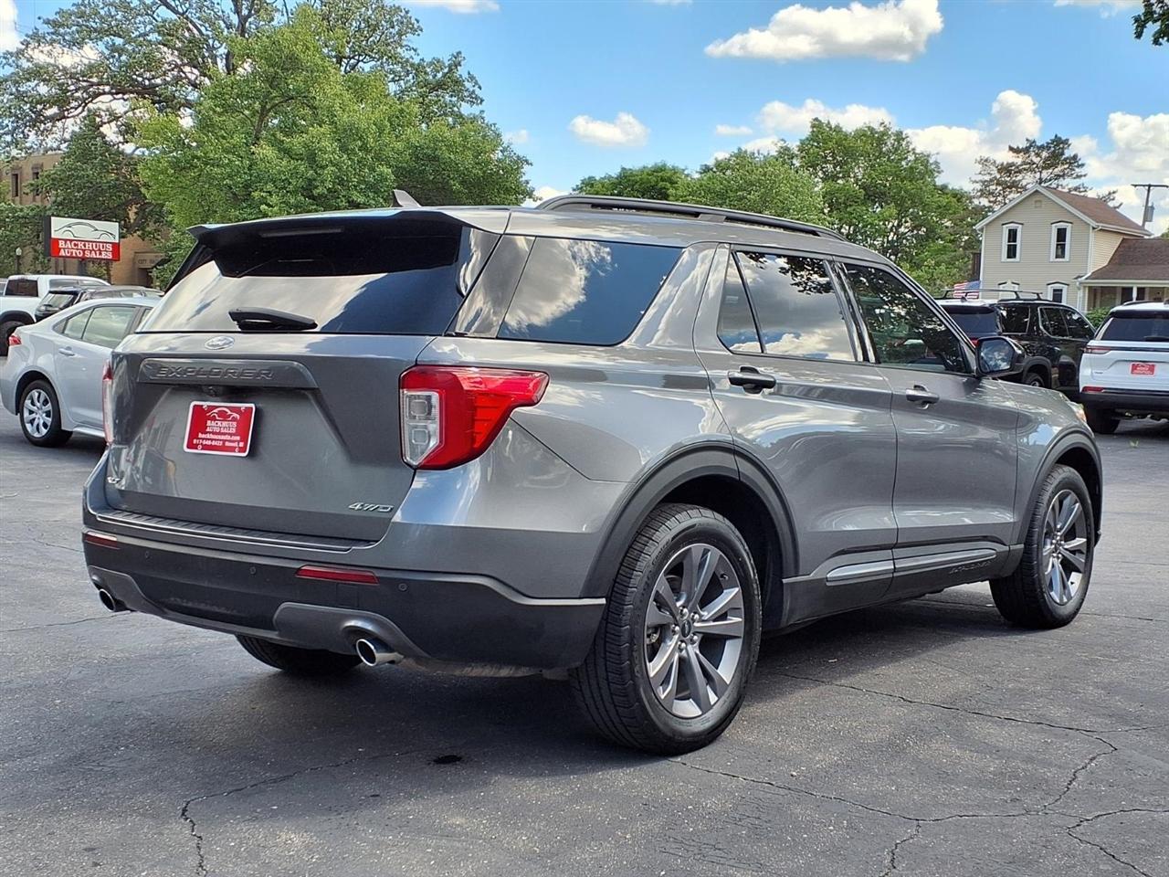 Ford Explorer XLT 4WD 2022