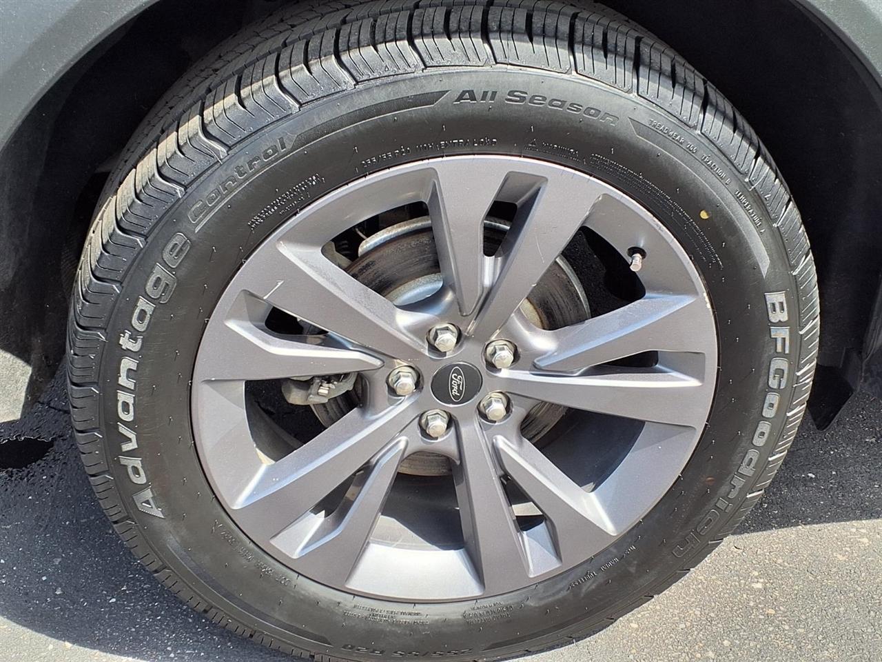 Ford Explorer XLT 4WD 2022
