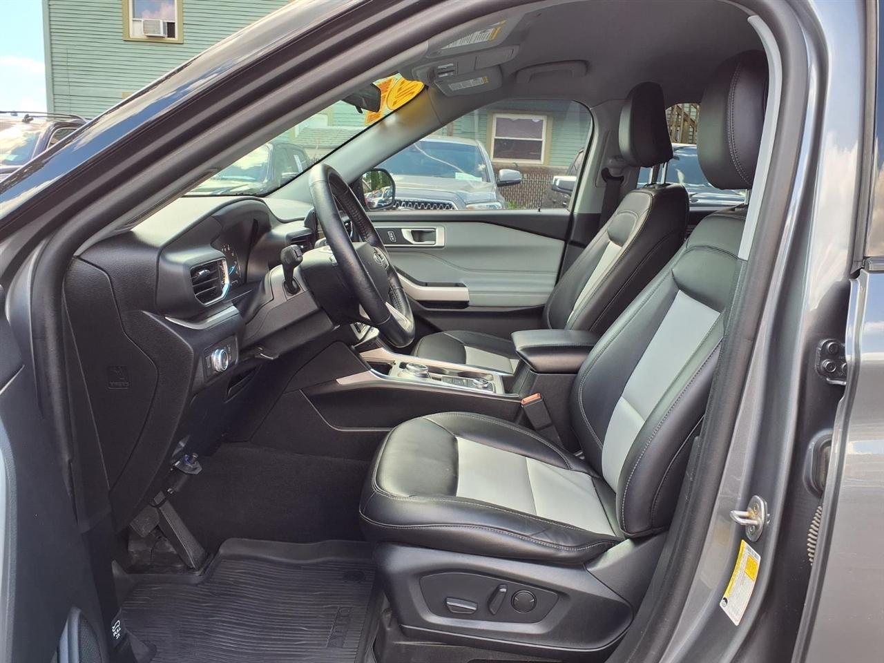 Ford Explorer XLT 4WD 2022