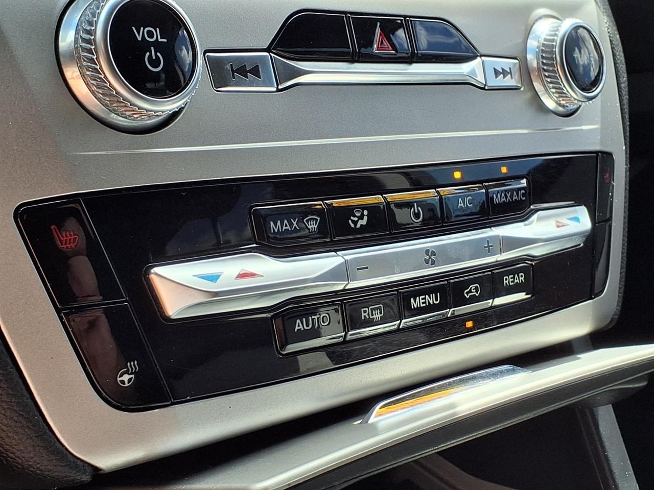 Ford Explorer XLT 4WD 2022
