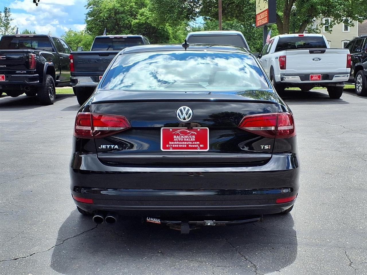 Volkswagen Jetta Sedan 4dr Man 1.8T Sport PZEV 2016