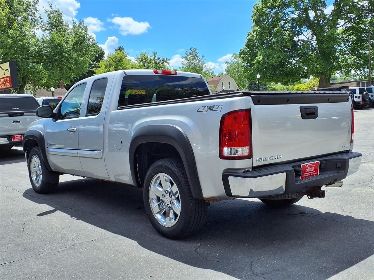 GMC Sierra 1500 4WD Ext Cab 143.5" SLE 2013