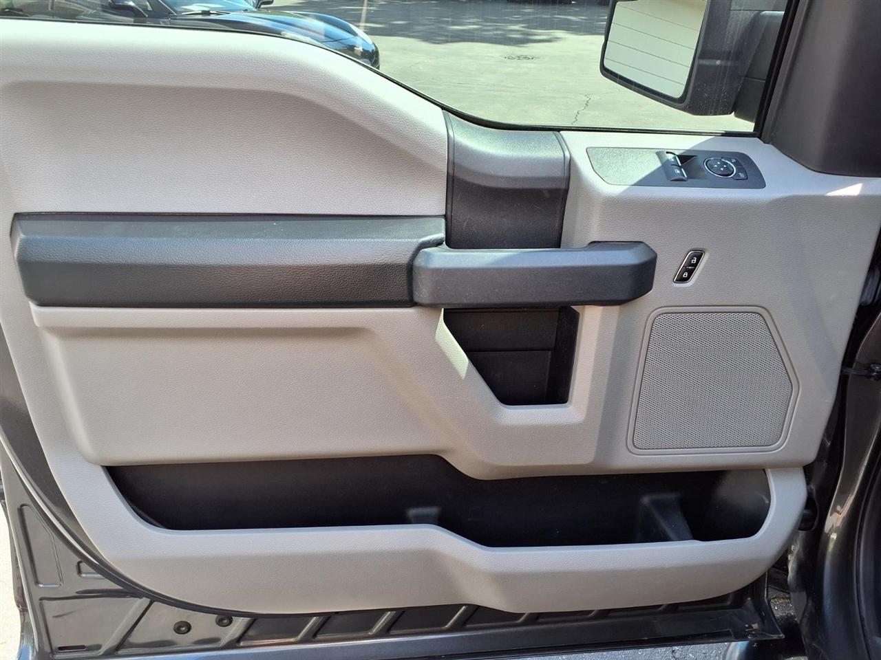 Ford F-150 XLT 2WD Reg Cab 8' Box 2019