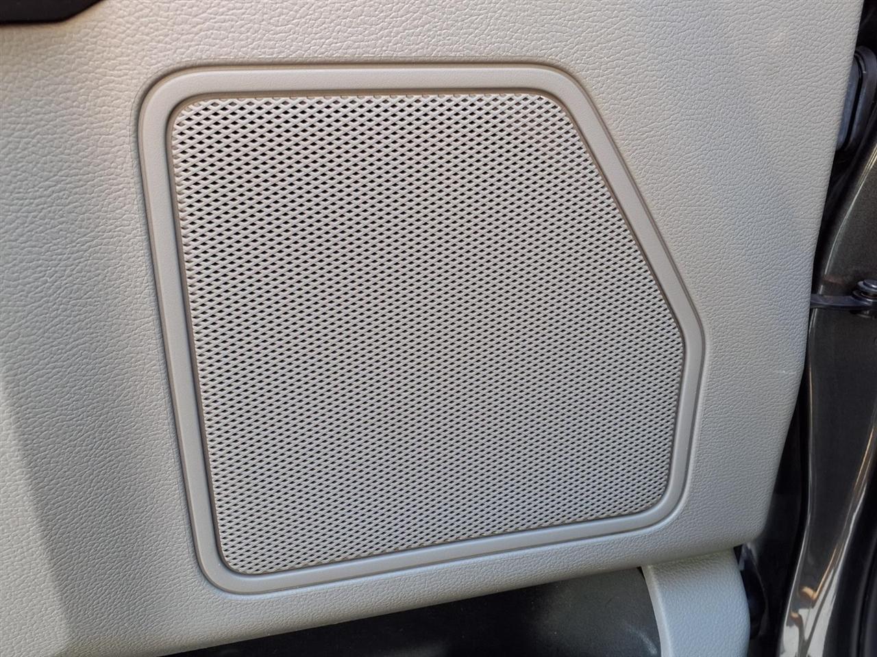 Ford F-150 XLT 2WD Reg Cab 8' Box 2019