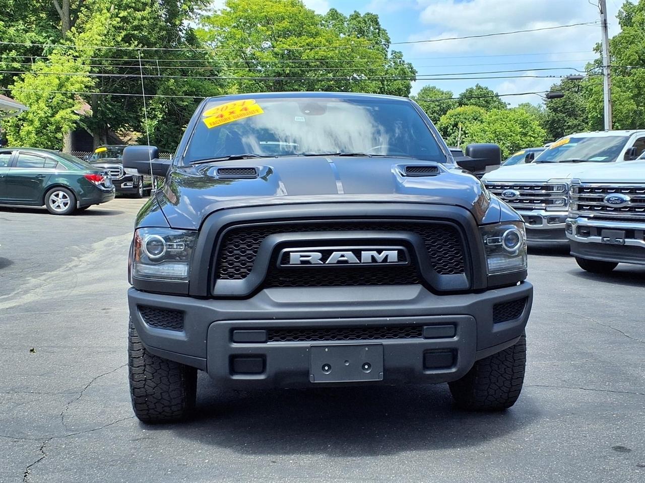 RAM 1500 Classic Warlock 4x4 Crew Cab 5'7" Box 2024