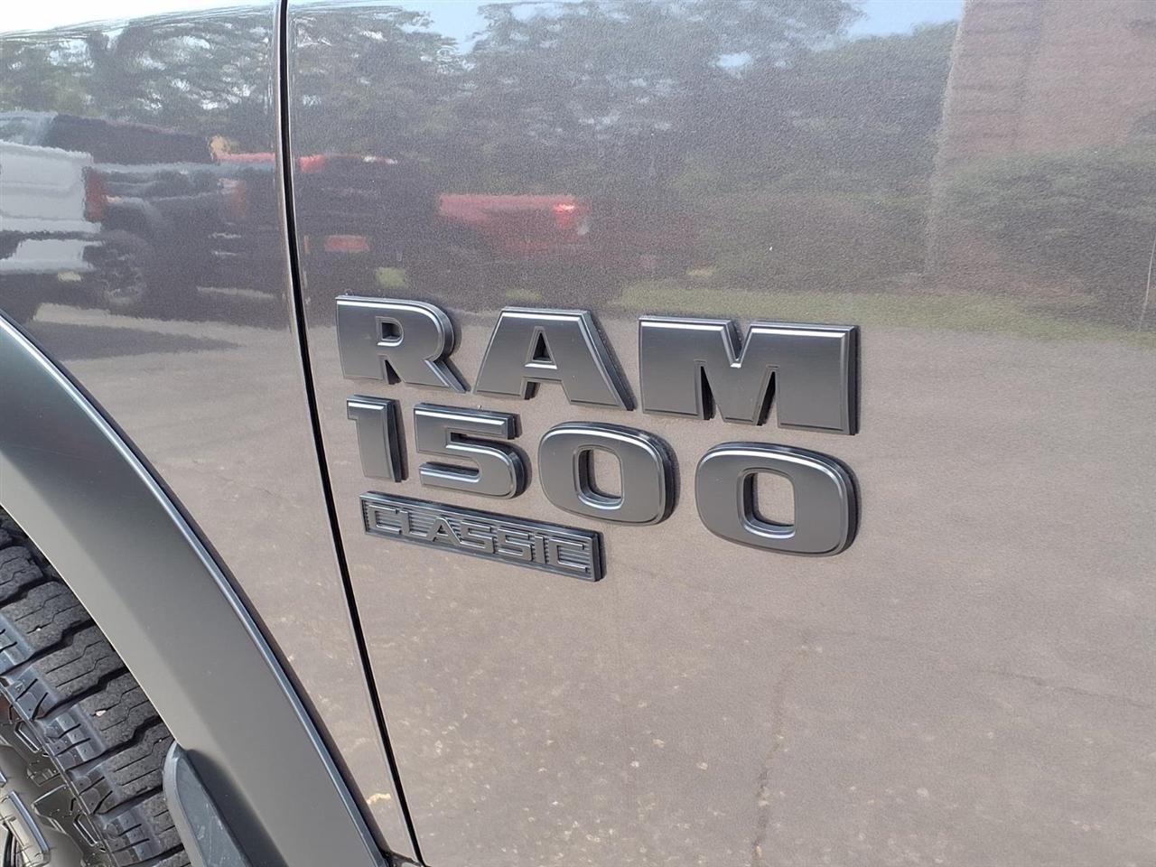 RAM 1500 Classic Warlock 4x4 Crew Cab 5'7" Box 2024